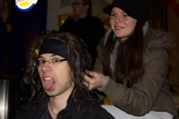 An die Haare, fertig, los!